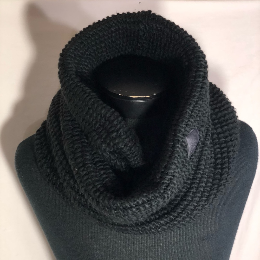 North Face Womens Twist Cowl Neck Infinity Scarf